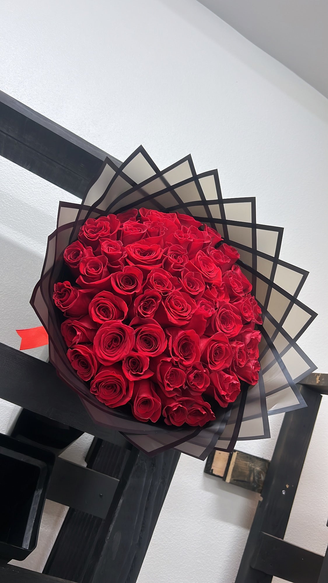 50 Roses – LZ Flowers