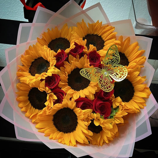 Bouquet of sunflowers and roses