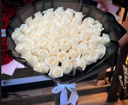 50 white Roses