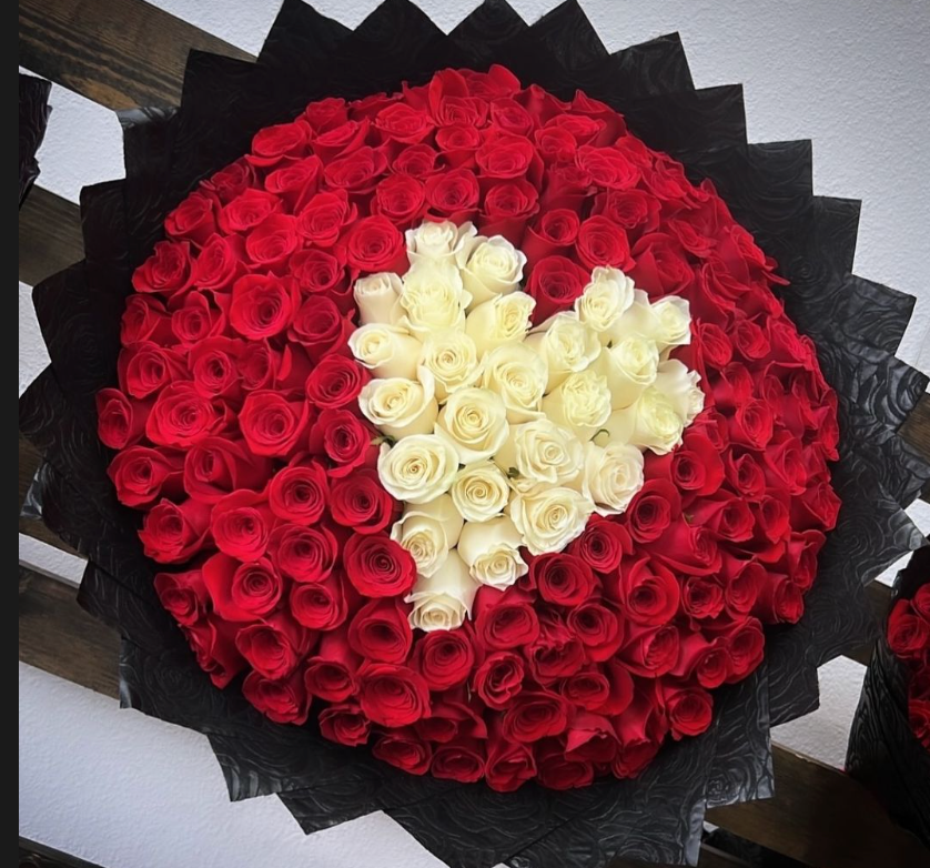 150 Red with White Heart on Black Rose Print Wrapping